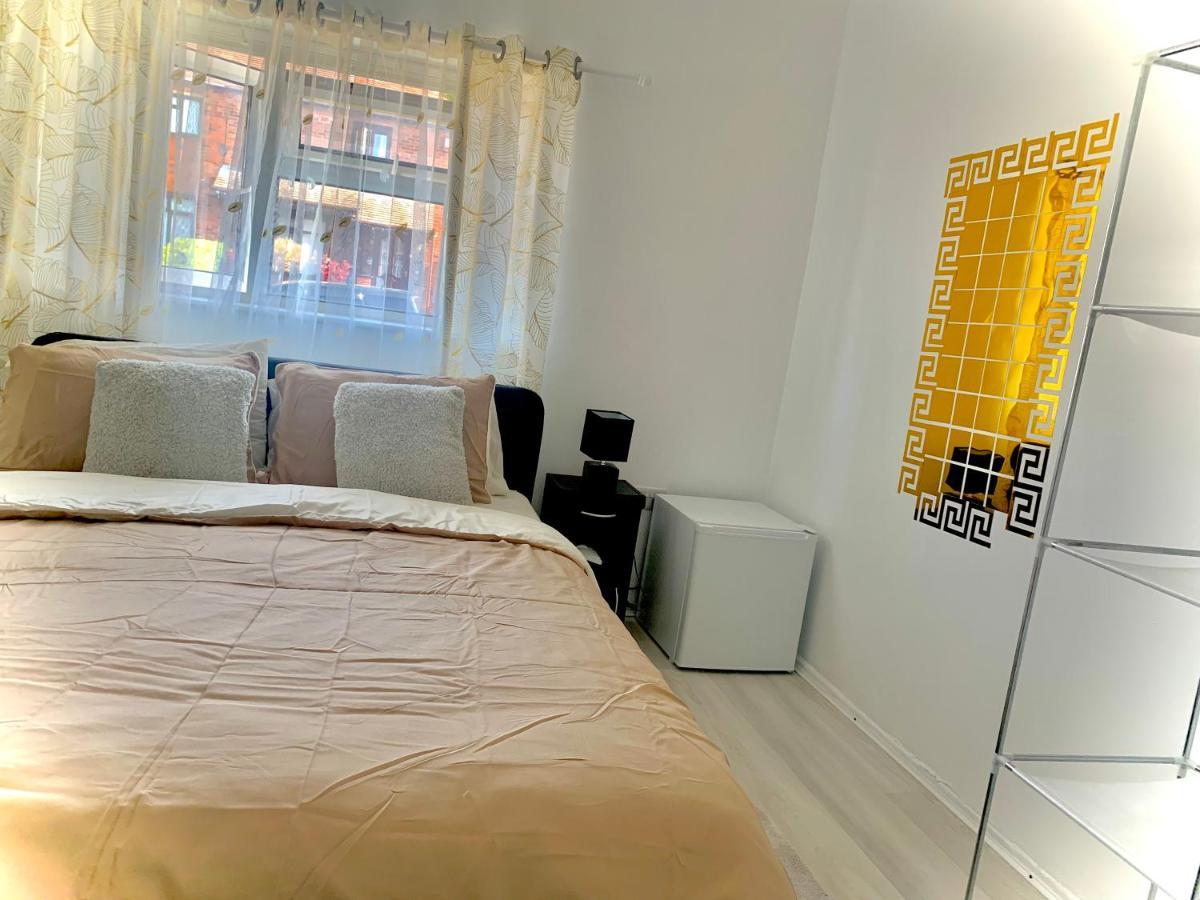 Double Room Bentilee Bucknall  Luaran gambar