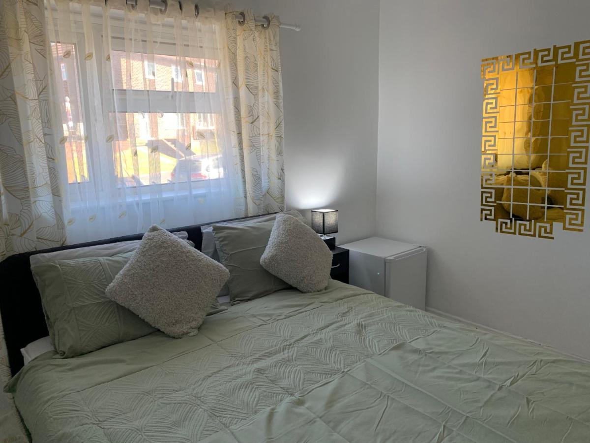 Double Room Bentilee Bucknall  Luaran gambar